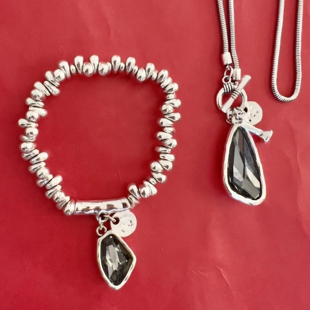 Silver 36" Long Faced Cristal Sweater
Necklace Black - Image 8