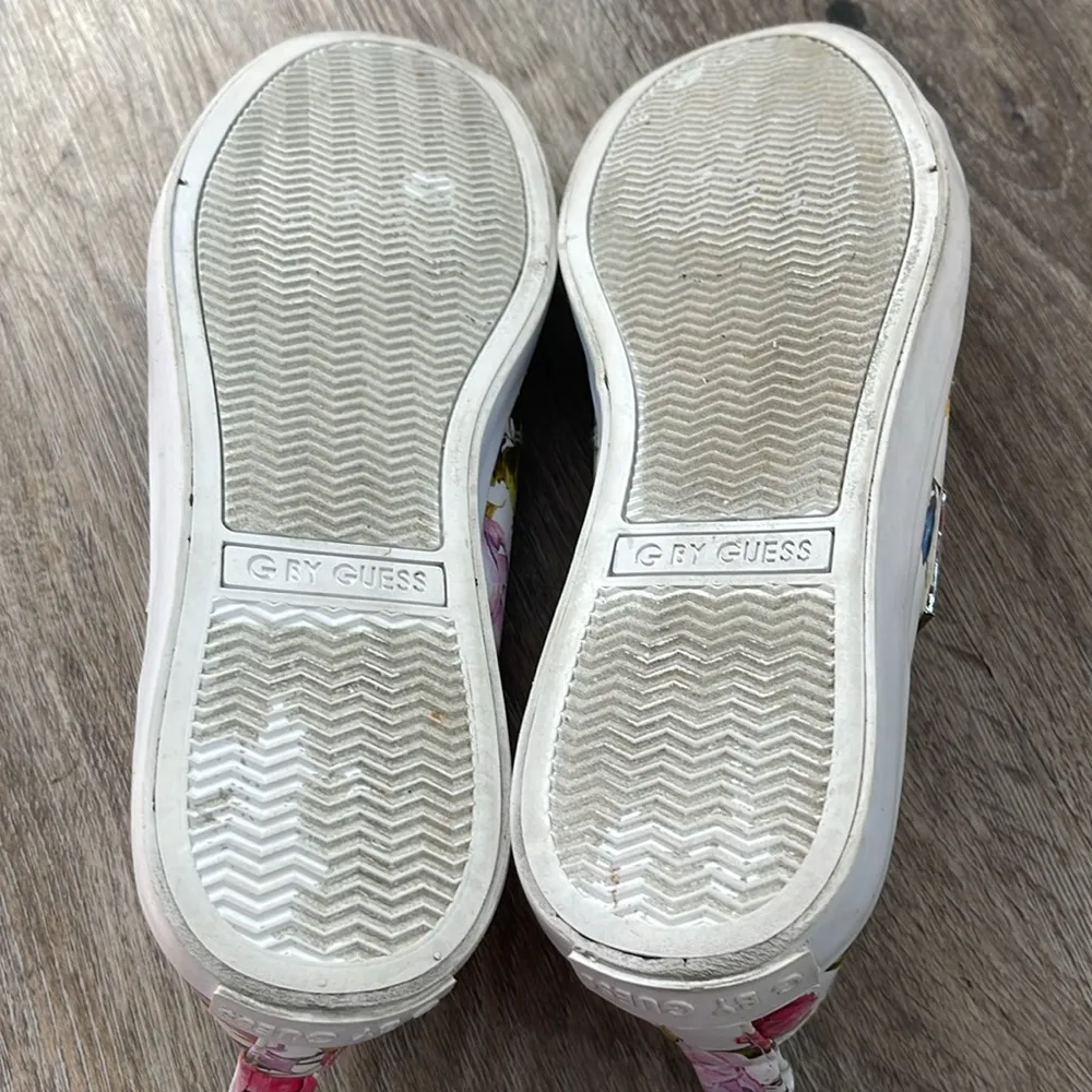 Guess Floral Leather Shoes “Mallory” Size 5.5 - Image 13