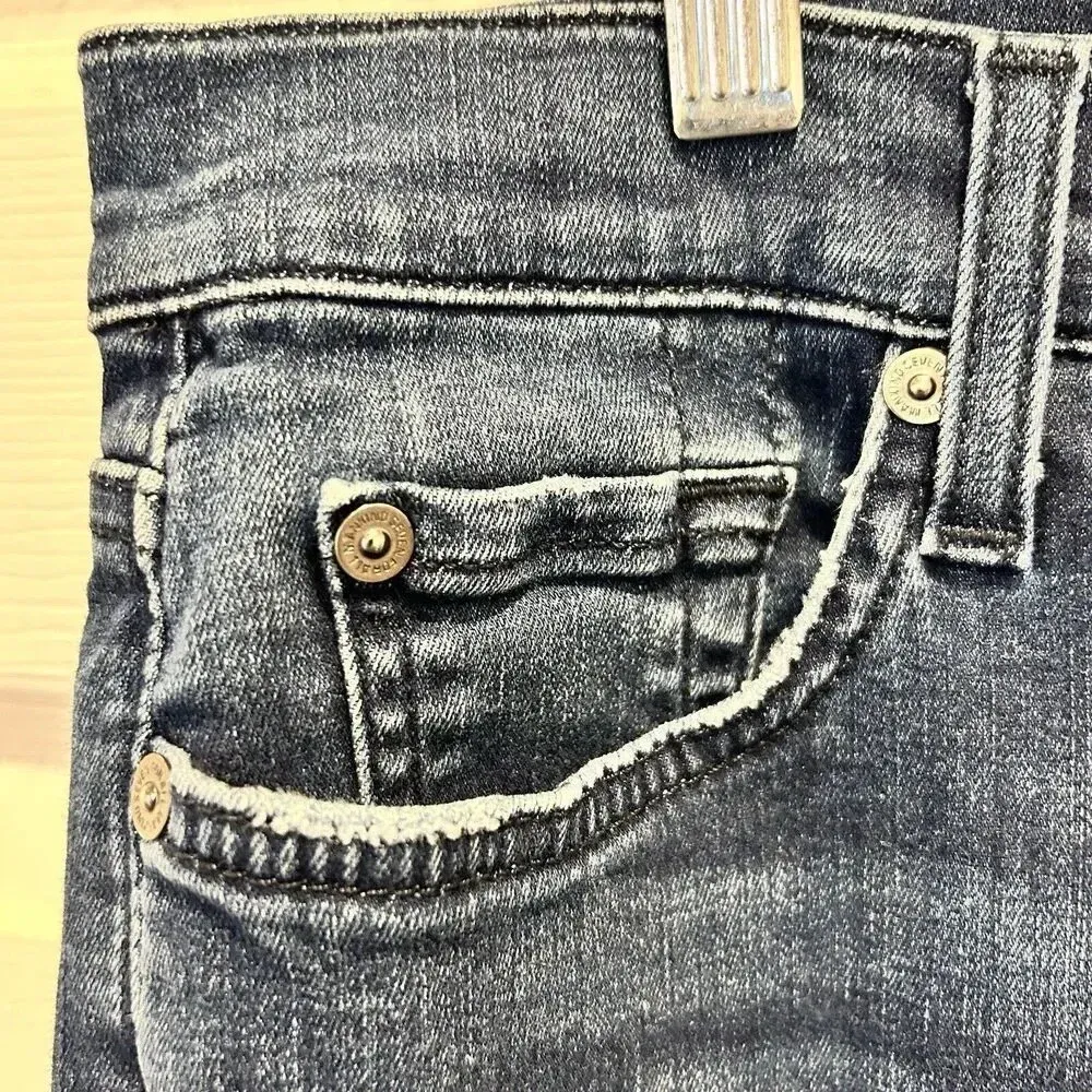 7 For All Mankind b(air) Ripped Knee Kick Flare Destroy Jeans Sz 32‎ - Image 5