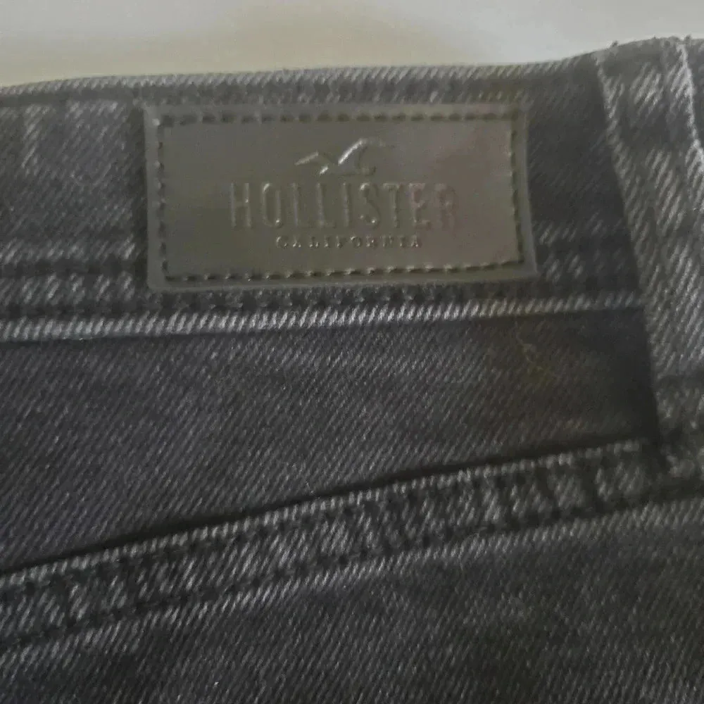 Hollister Curvy High-Rise Vintage Shorts - Image 5