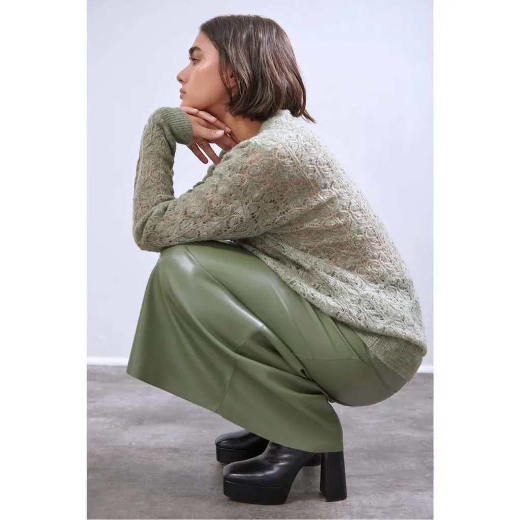 Zara Faux Leather Midi Skirt olive green patchwork flare a line long blogger - Image 6