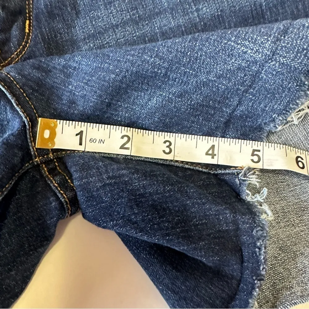 Old Navy Women’s Jean Shorts Denim Midi 10 Stretch 5” DIY Cut Offs Medium Wash - Image 10