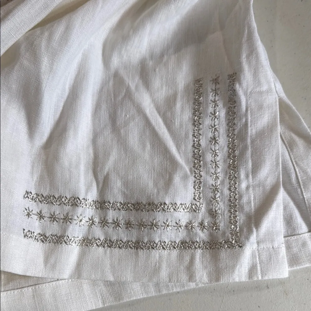 Classic White Button - Image 8