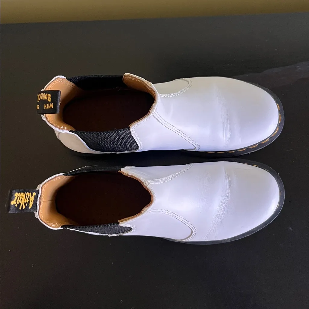 Dr. Martens 2976 Chelsea boots in white smooth leather - Image 9