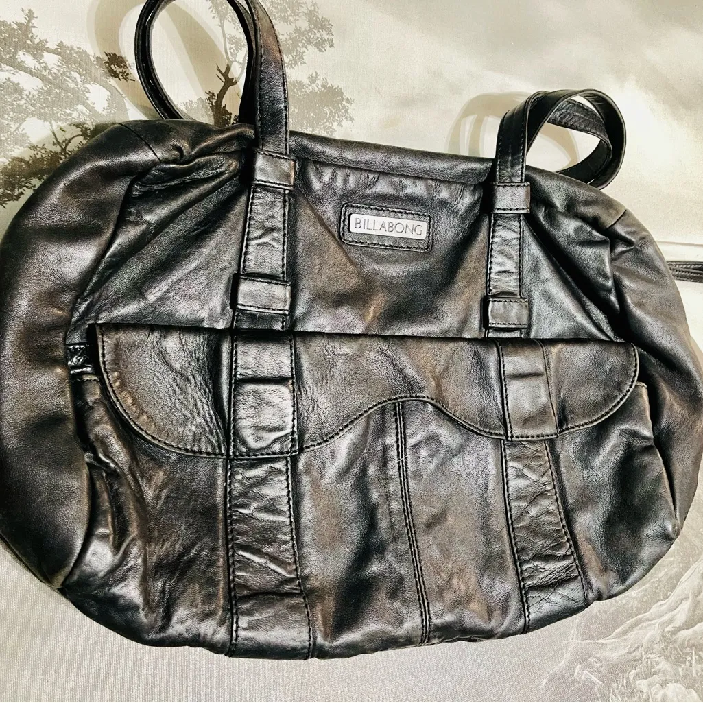 VINTAGE Black Leather shoulder bag - Image 2