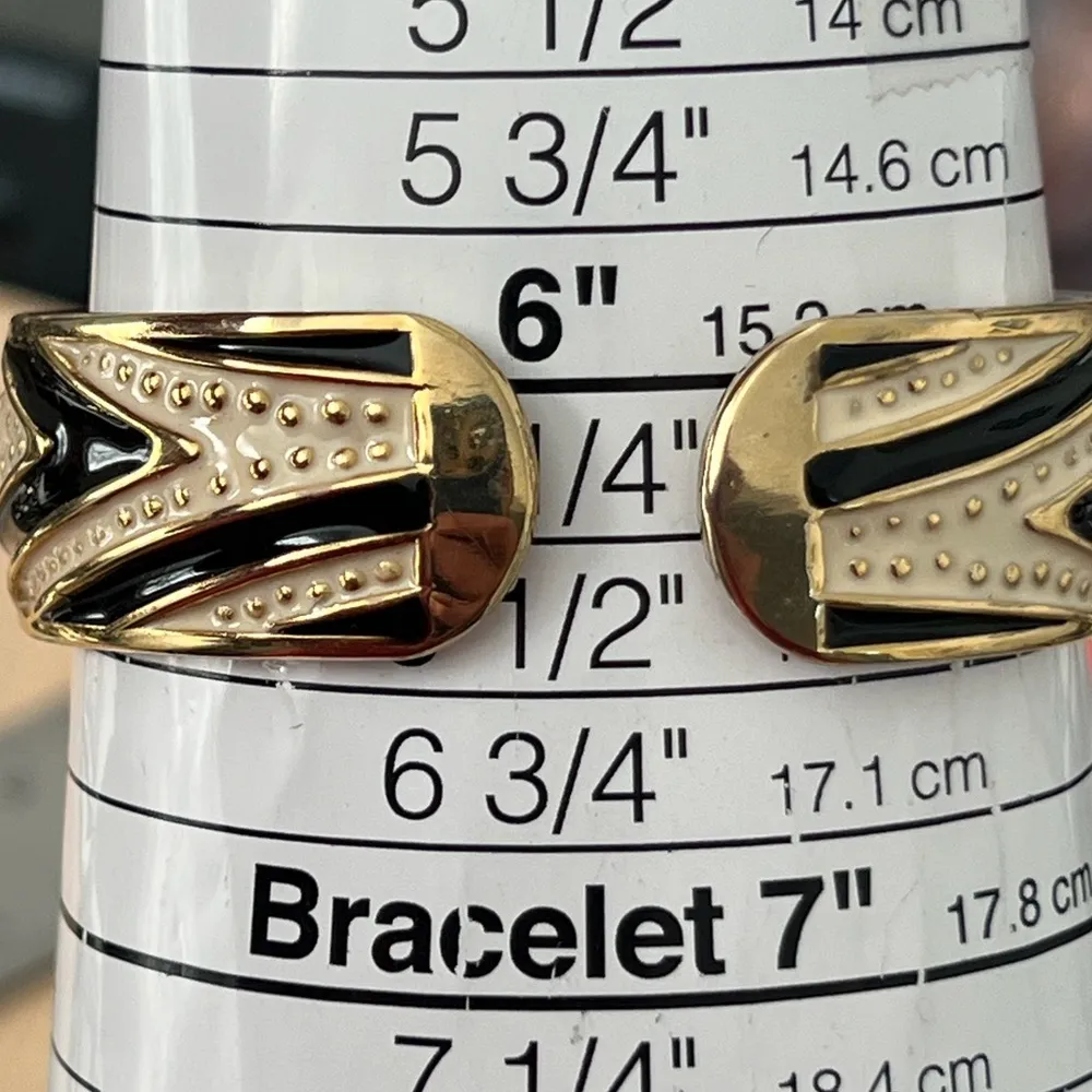 Fashion Watch Geneva Brand Black - Image 9