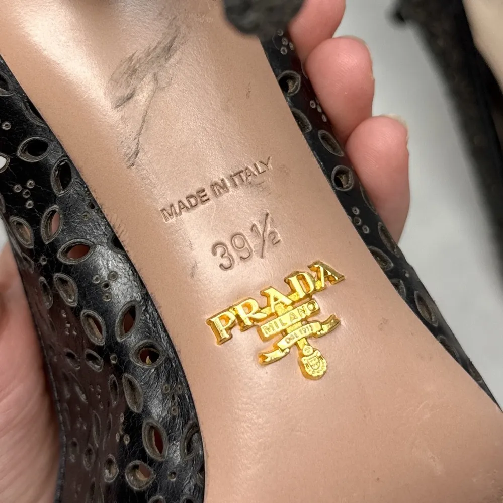 Prada Eyelet Lace Laser Cut Leather Closed Toe Midi Pumps Heels Retro Black 39.5 - Image 8