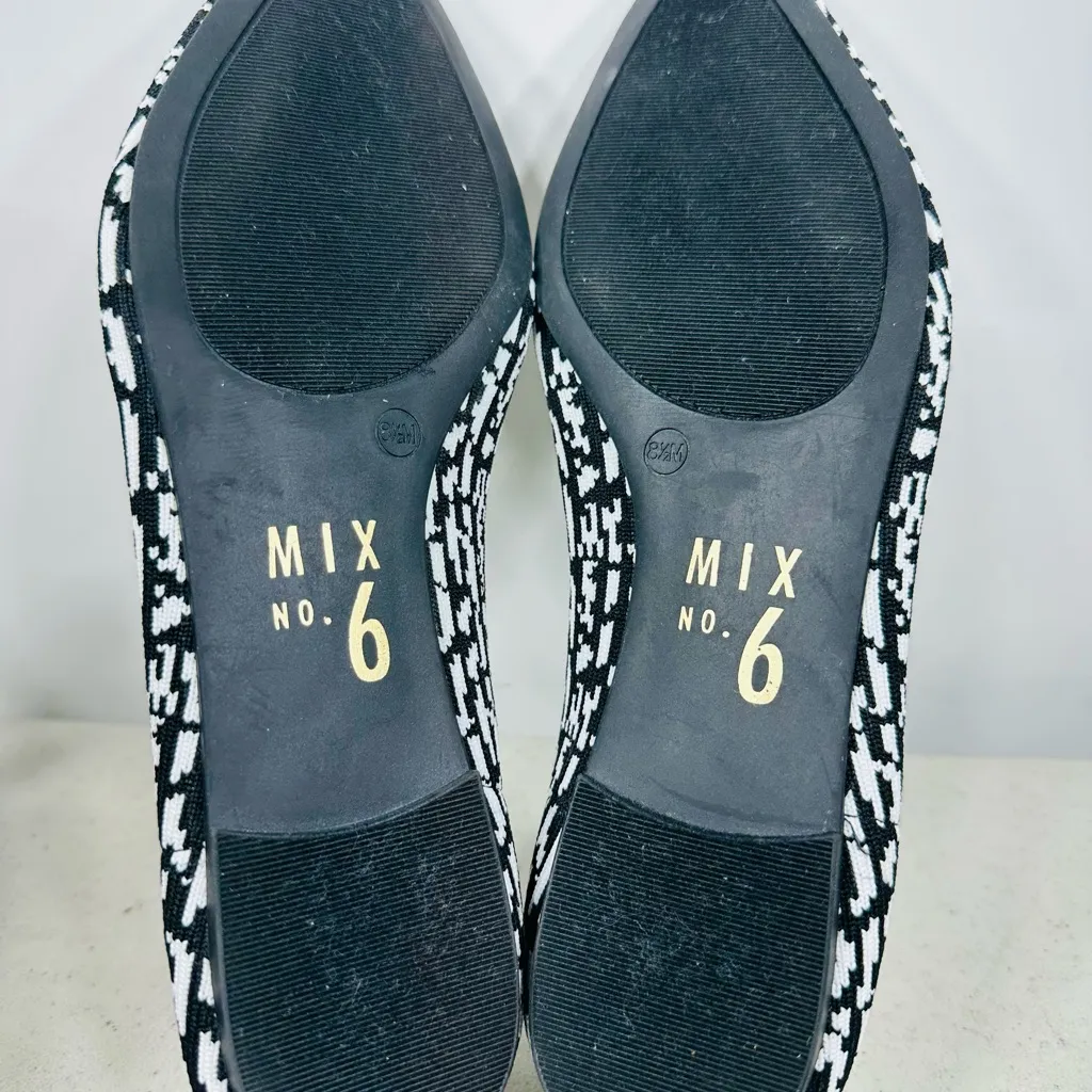 Mix No. 6 Black and White Patterned Flats size 8,5 New - Image 7