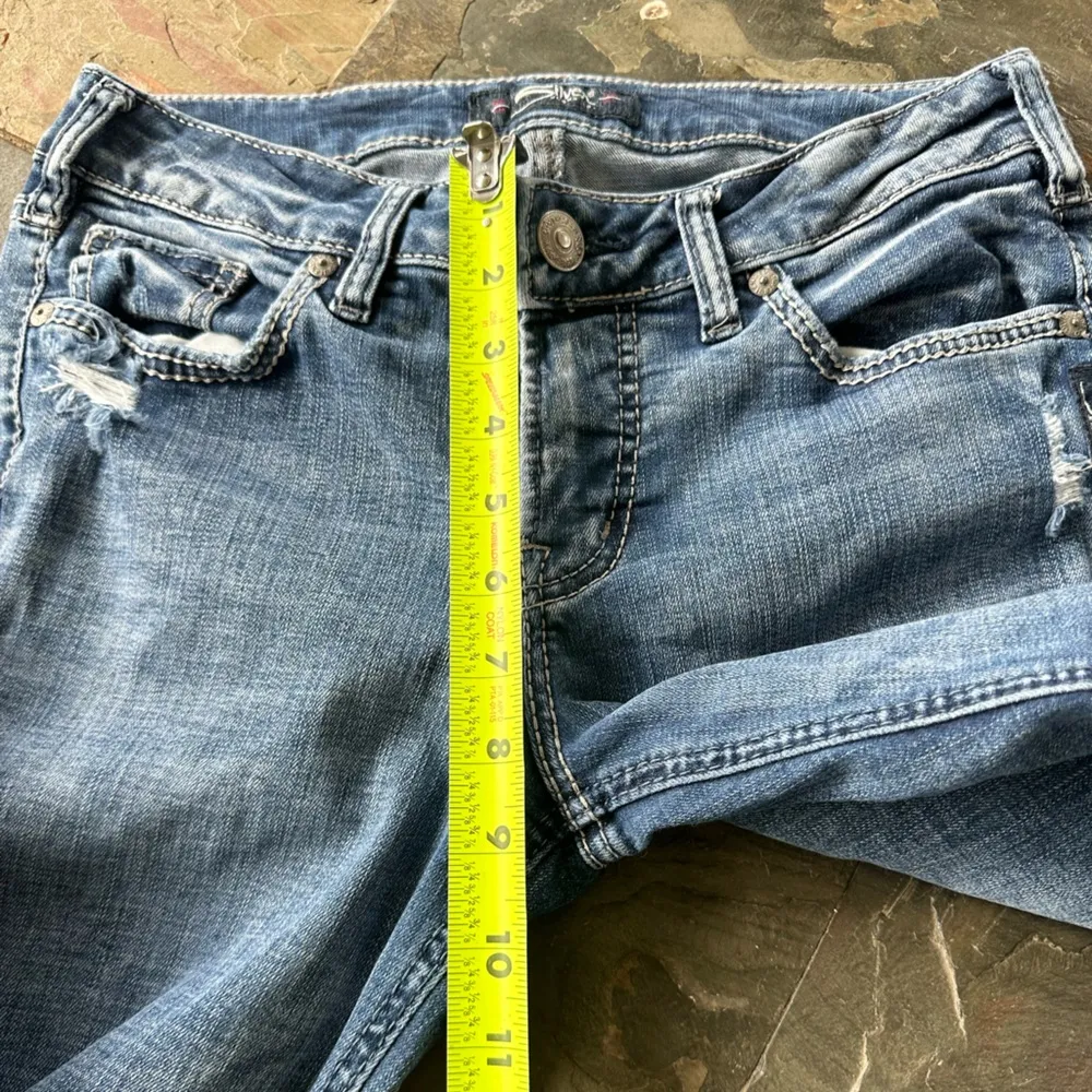 Suki womens 29/31 medium wash mid rise slim bootcut Distressed blue - Image 3