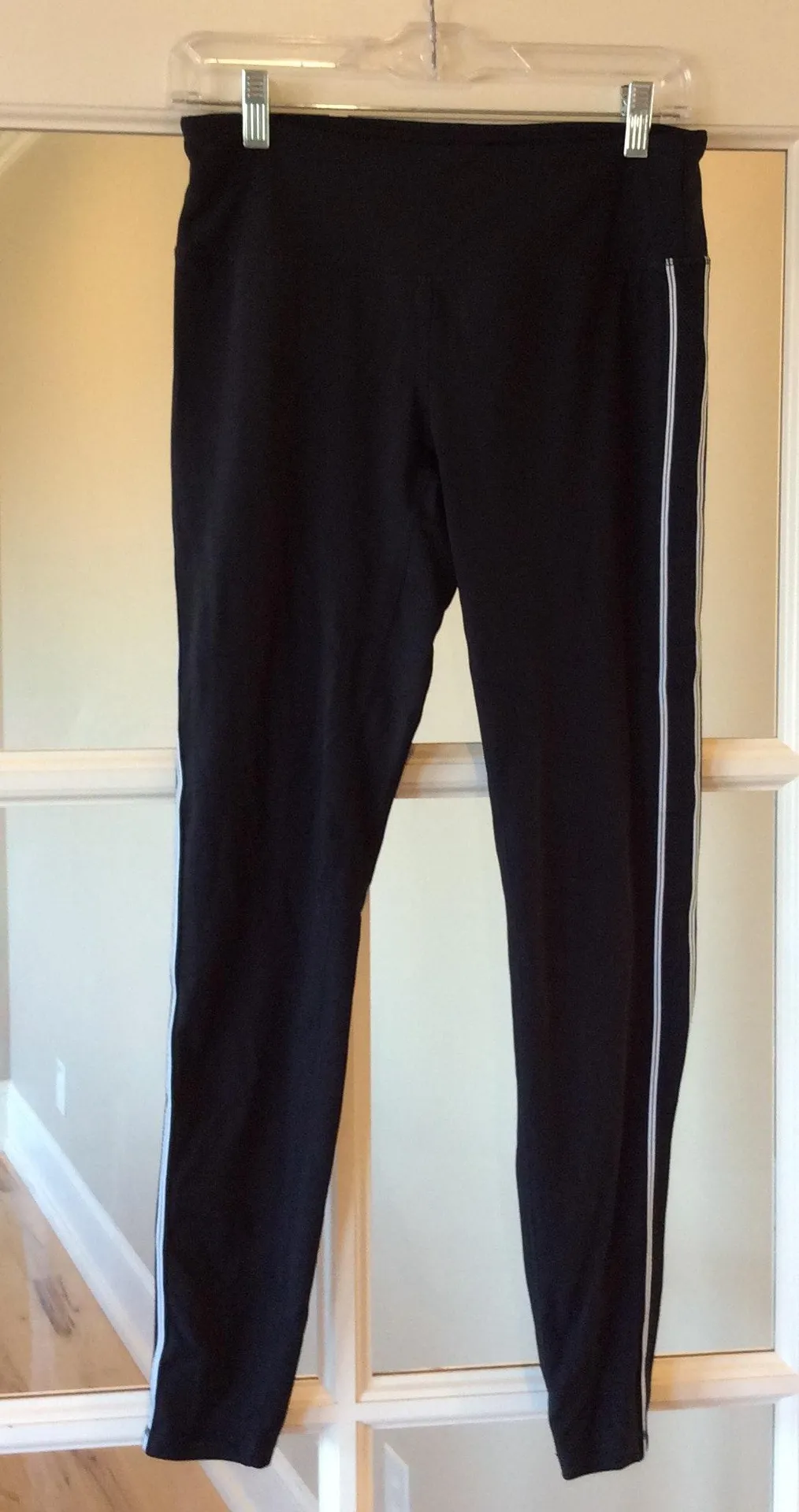 Leggings Black  Athletic Womens Small - Image 3