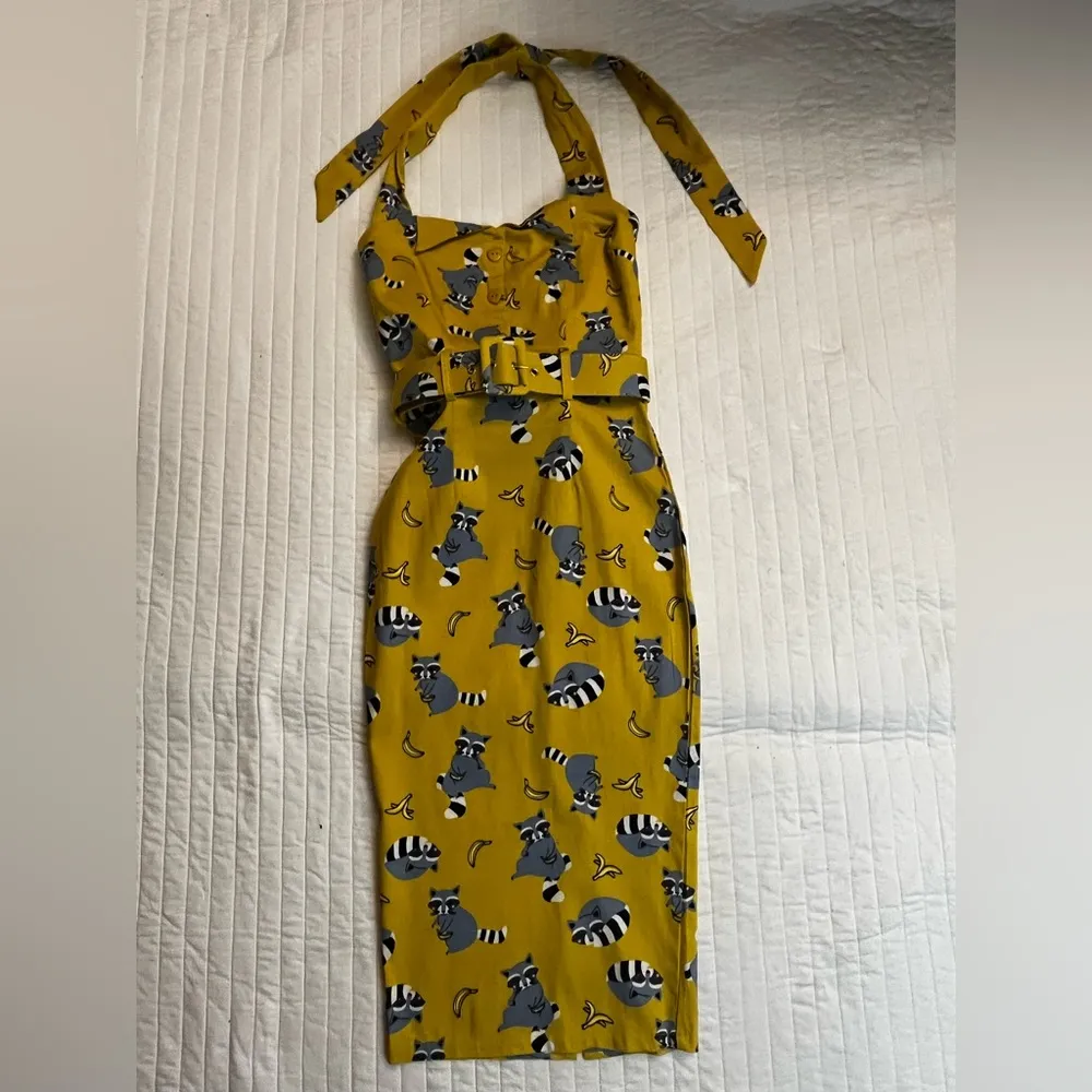 Collectif 50s Wanda Ravenous Raccoons Pencil Dress NWT Yellow Size XXS - Image 3