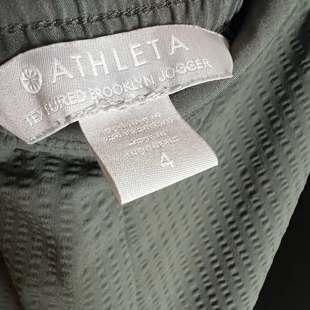 Athleta Olive Green Textured Brooklyn Jogger Pants Size 4 - Image 9