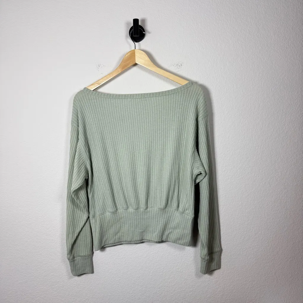 Spiritual Gangster Women’s Ballet Rib Banded Hem Pullover in Sage Green M - Image 13