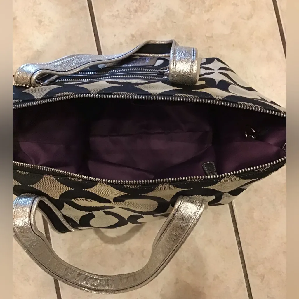 Coach Poppy Op Art Logo Glam Leather Silver Black Tote #L0985-13826 - Image 15