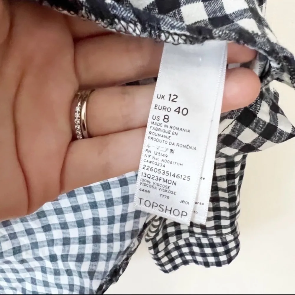 Topshop Plaid Print Button Down Top Long Sleeves Size 8 Blue/white Lightweight - Image 6