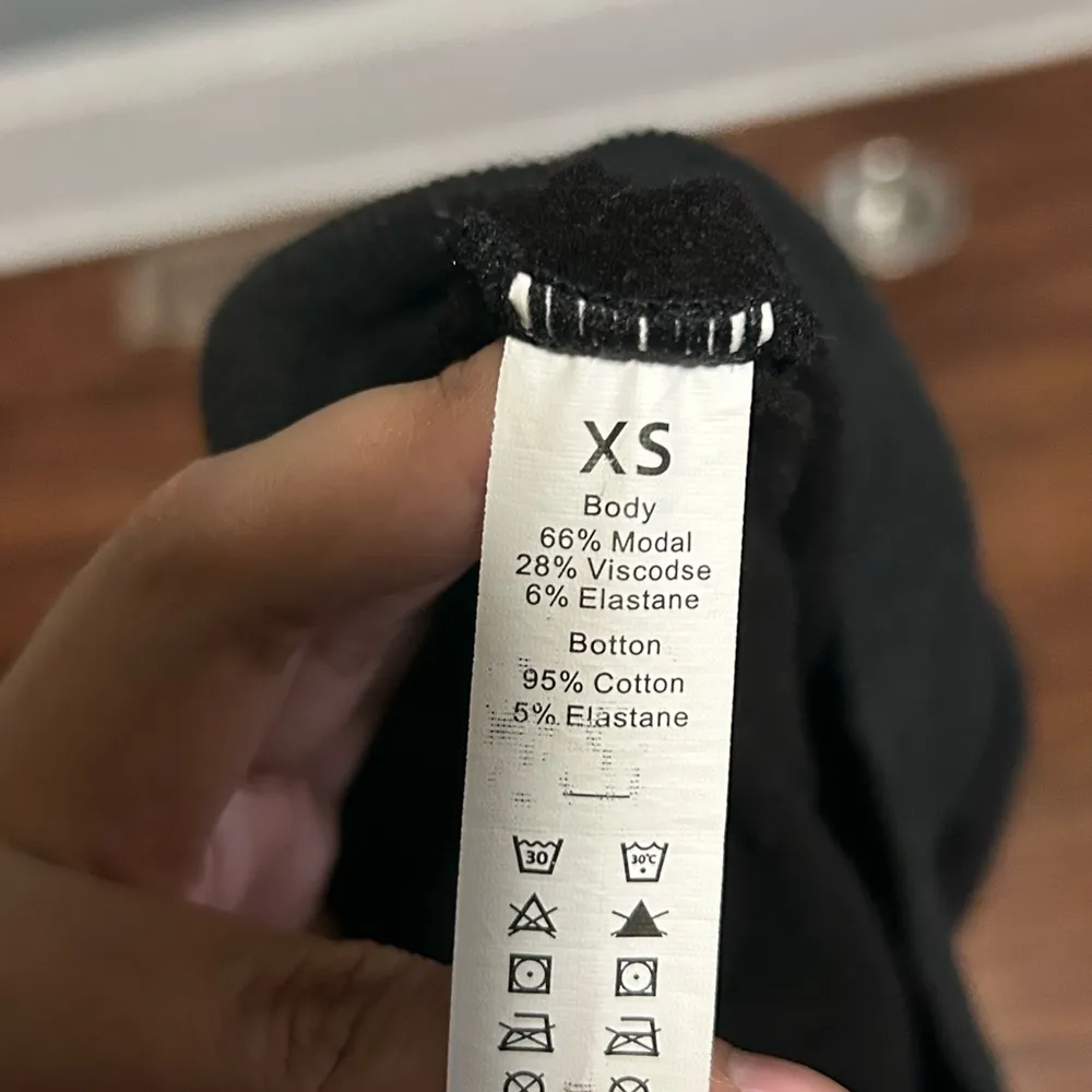 Soft Long Sleeve Crossover Crop Sweater | Size: XS Black - Image 4