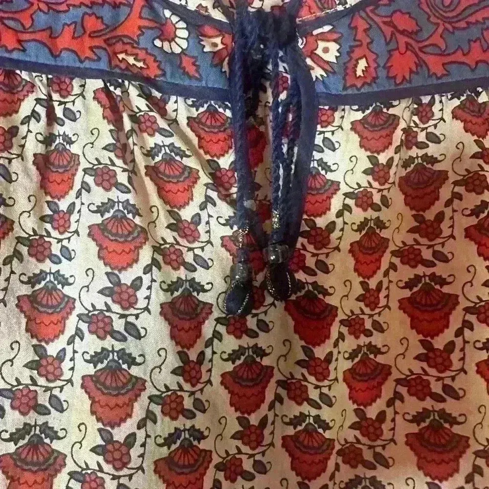 Lucky brand blouse size large as seen on Grimm season 2 episode 10 of Rosalee - Image 4