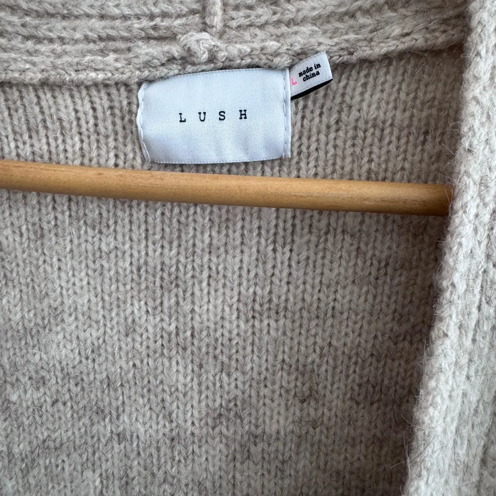 Lush Cream Cardigan Sweater with Cable Knit‎ Design Size L - Image 7
