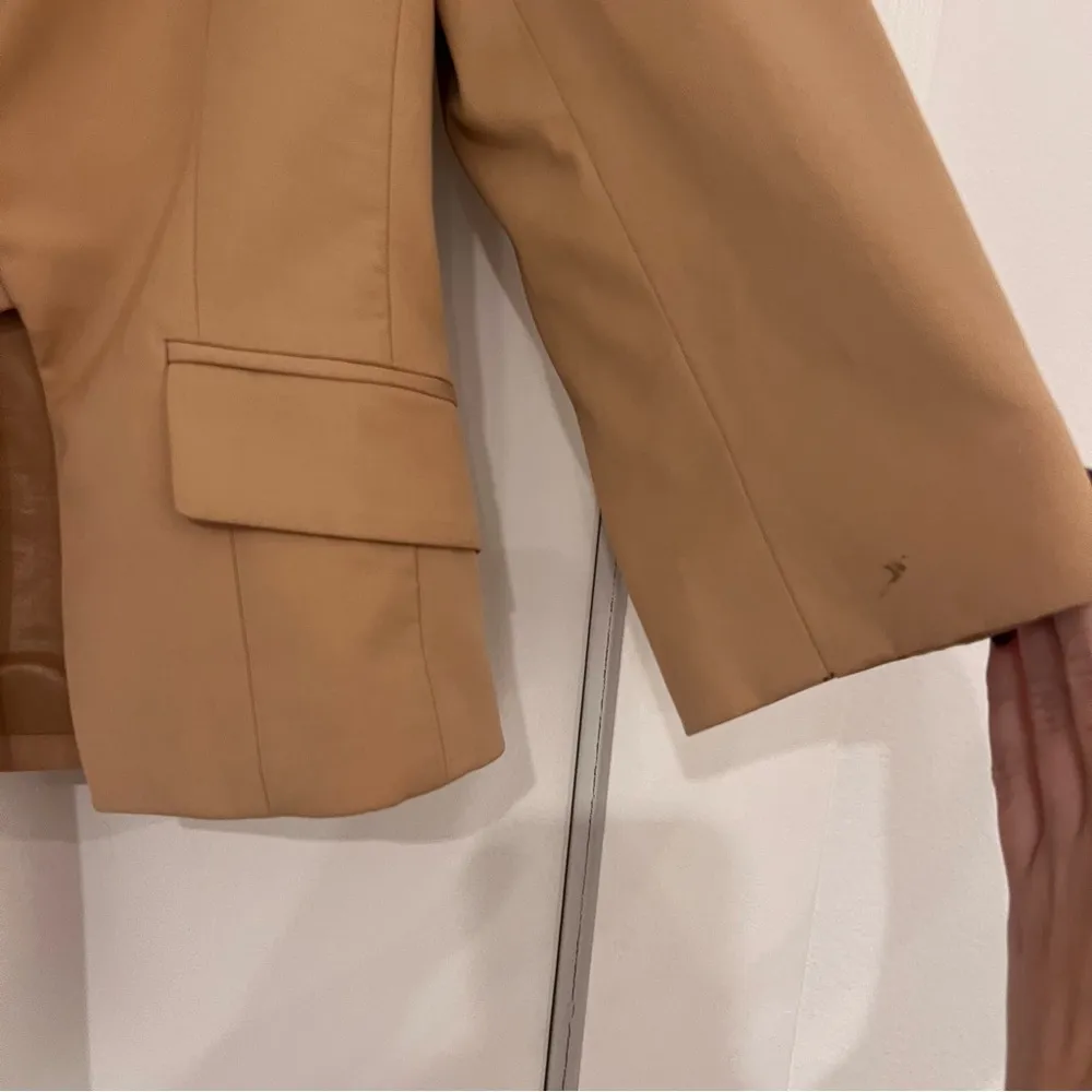 BCBG Maxazria Tan Blazer with Front Tie - Image 7