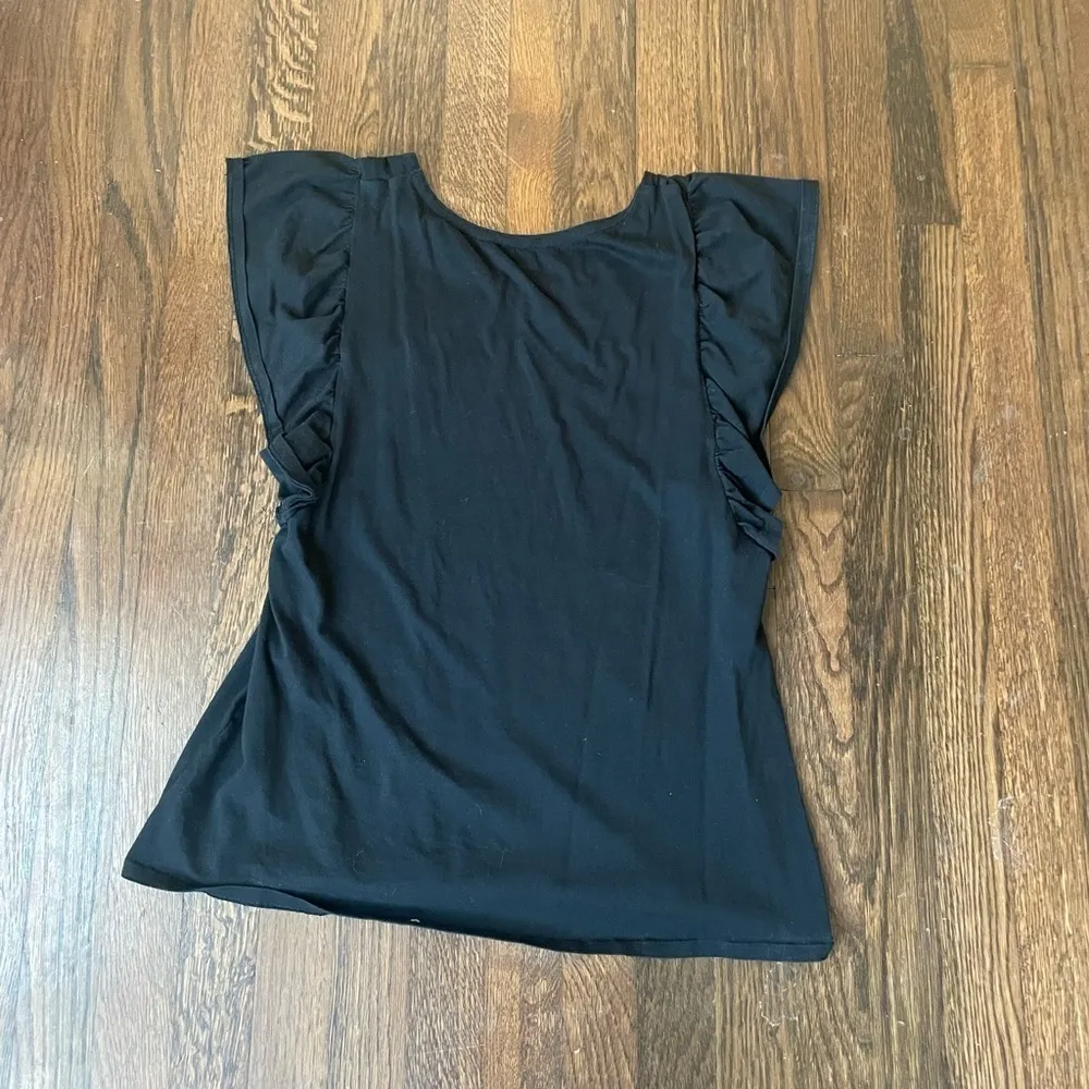 Gap black top with loose flowy sleeves - Image 3