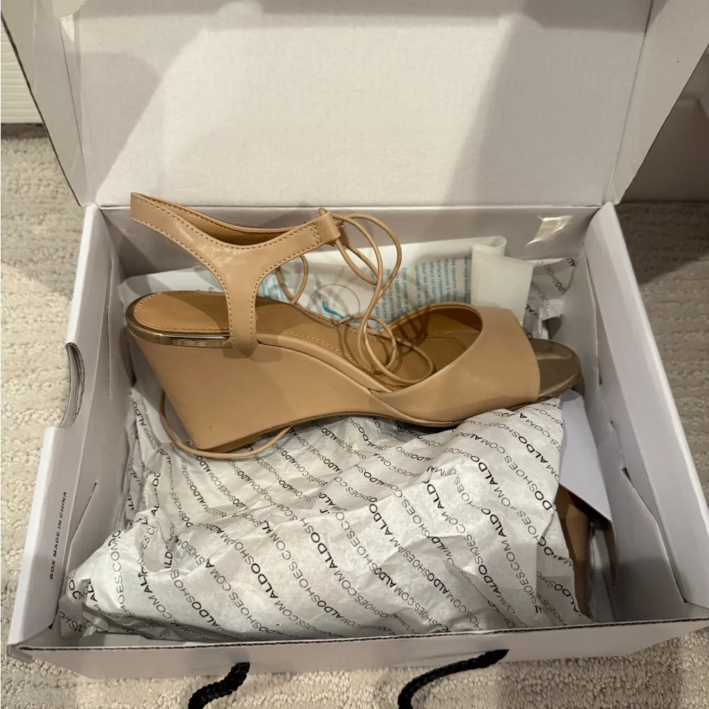 Aldo Frizell Tan Wedge Heel - Image 2