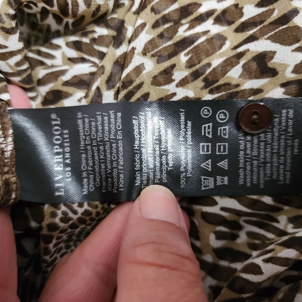 Liverpool Brown Animal Print Inverted Pleat Button Down Size Medium - Image 7