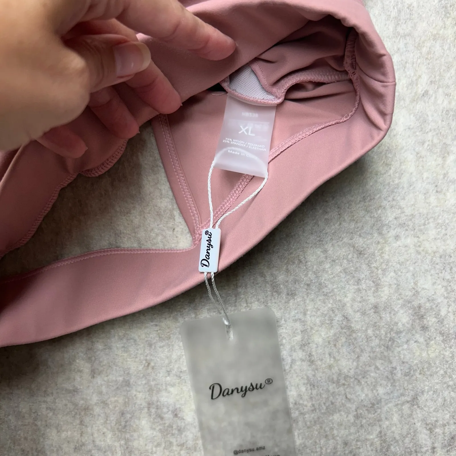 NWT‎ Danysu Workout Top XL Mauve Crop Top with Open Back Activewear Gym Yoga Pink - Image 2