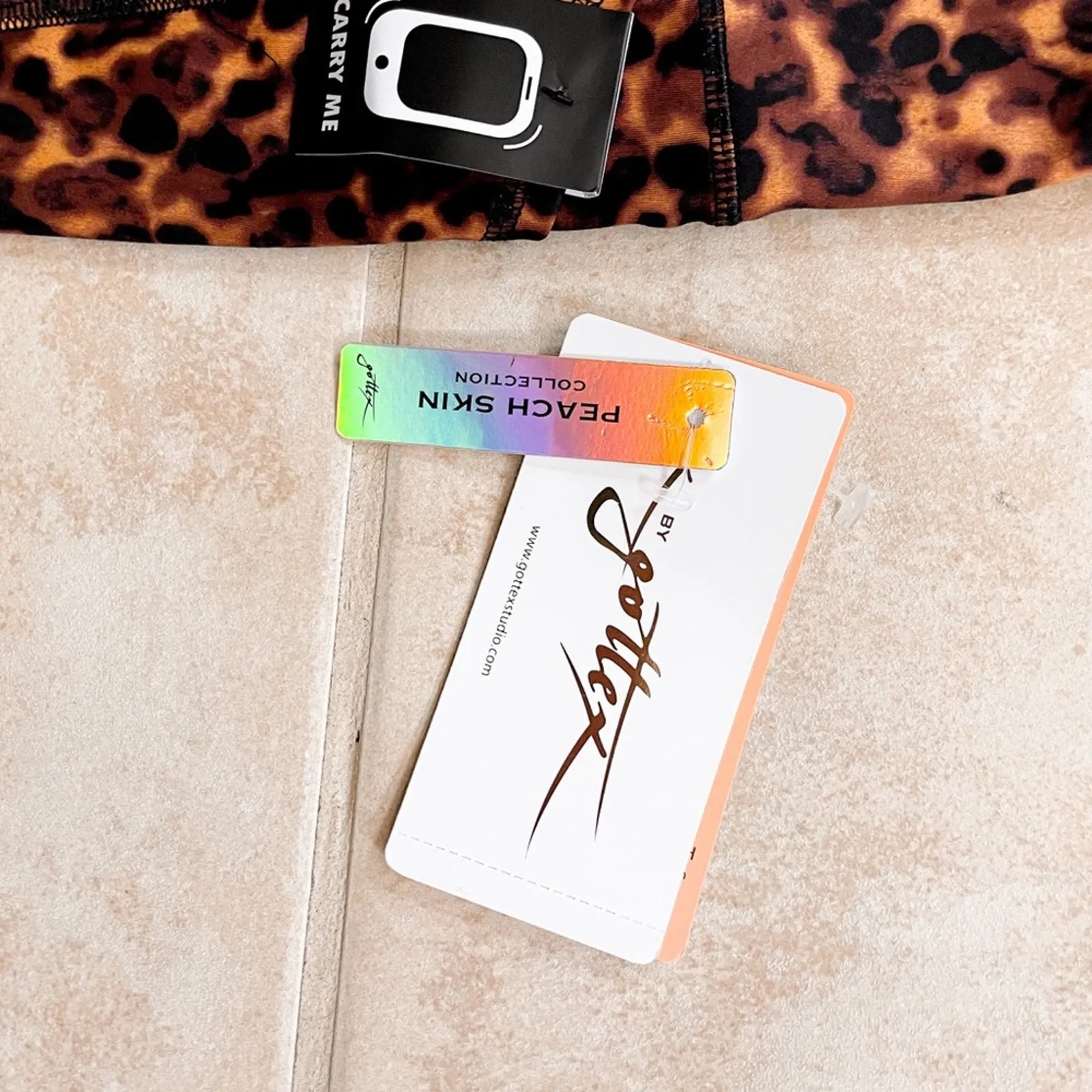 NEW Gottex Studio Engineered Fit Capri Legging, NWT, Size Small, MSRP $72 - Image 7