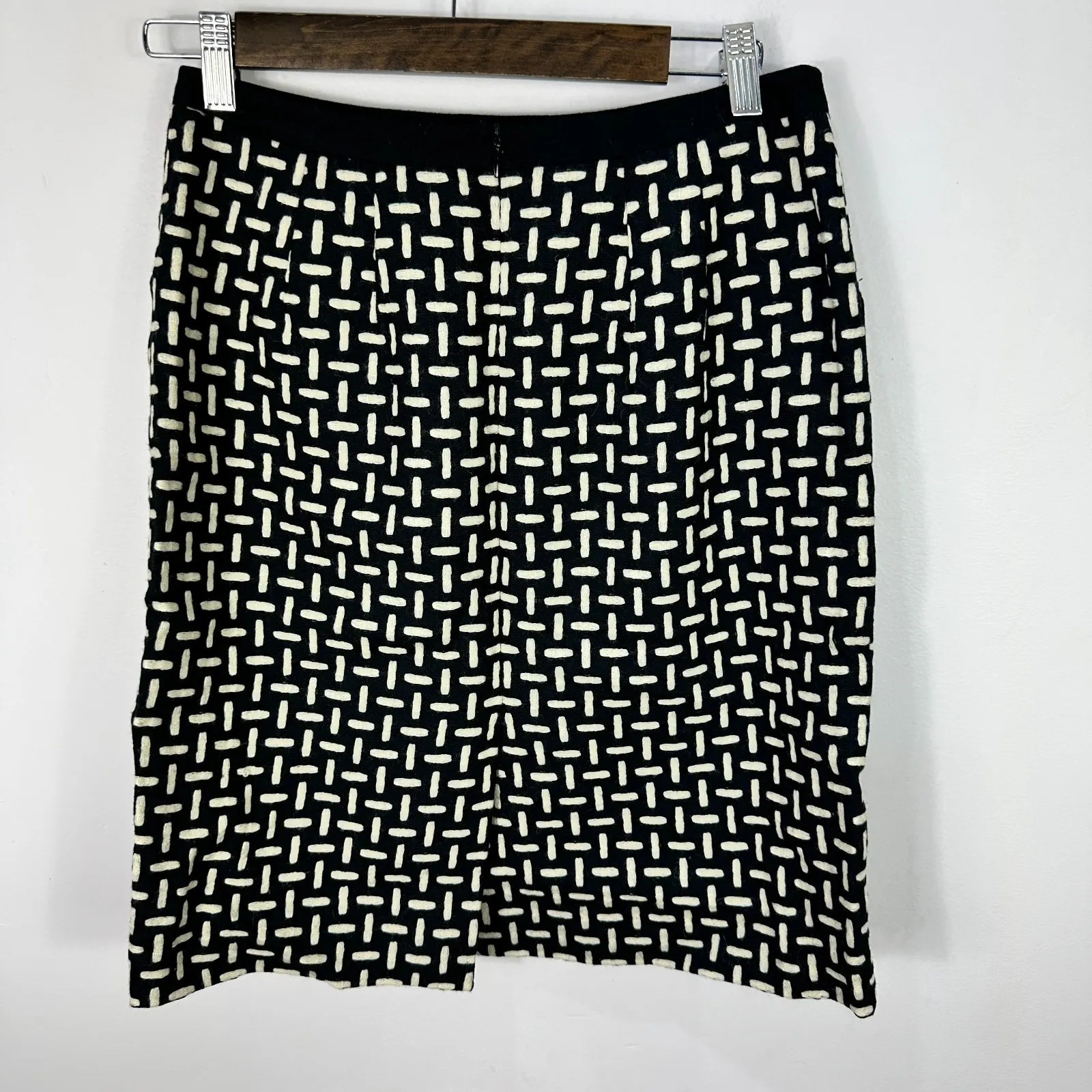 Talbots Pencil Skirt‎ Petite 6 Black Geometric Quiet Luxury Preppy Office Wool - Image 4