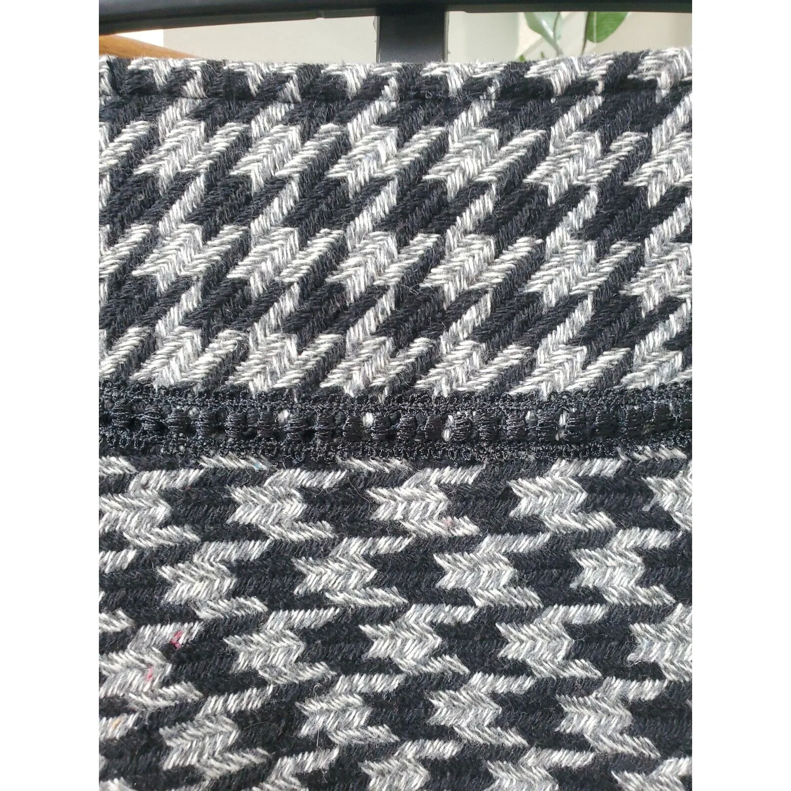 Pura Vida Women's Black & White 100% Wool A-Line Casual Knee Length Skirt Size 4 - Image 2