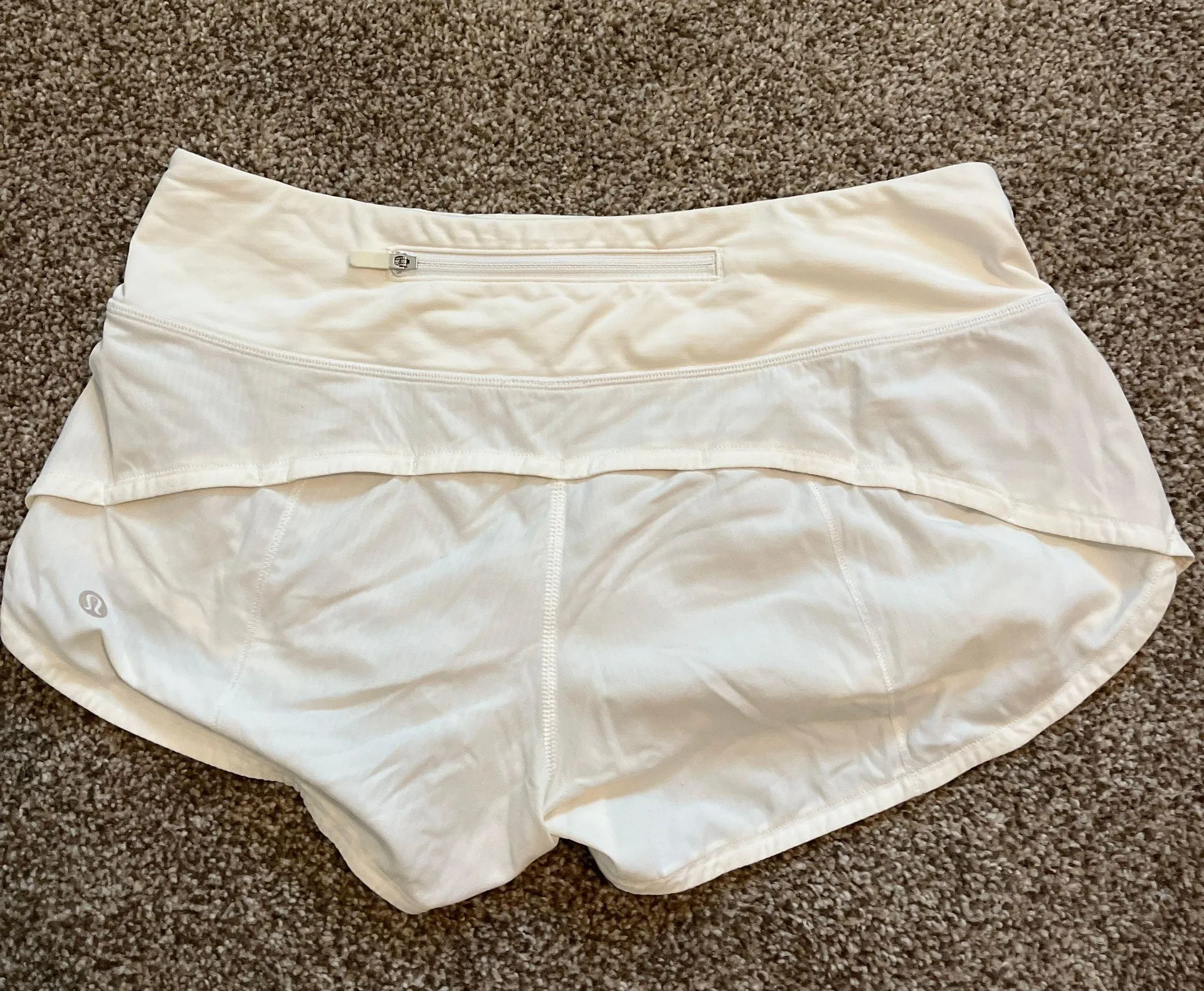 Lululemon Speed Up Shorts 2.5 - Image 2