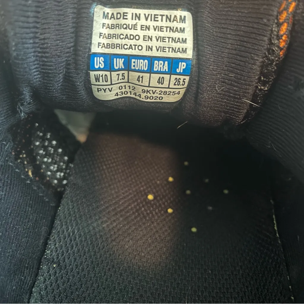 Mizuno Wave Lightning RX Volleyball Shoes - Image 9