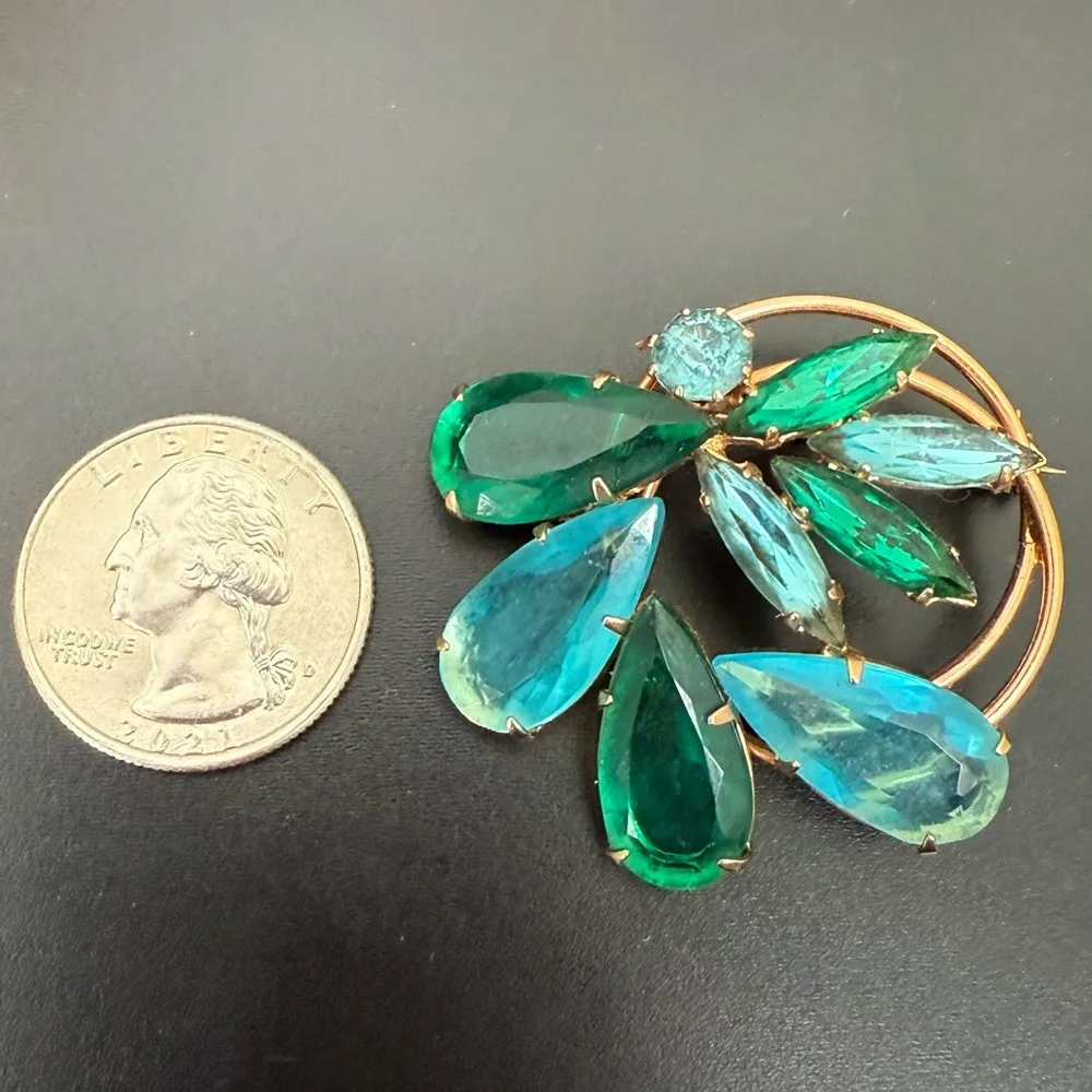 Vintage Unsigned Juliana? Blue & Green Rhinestones Gold - Image 5