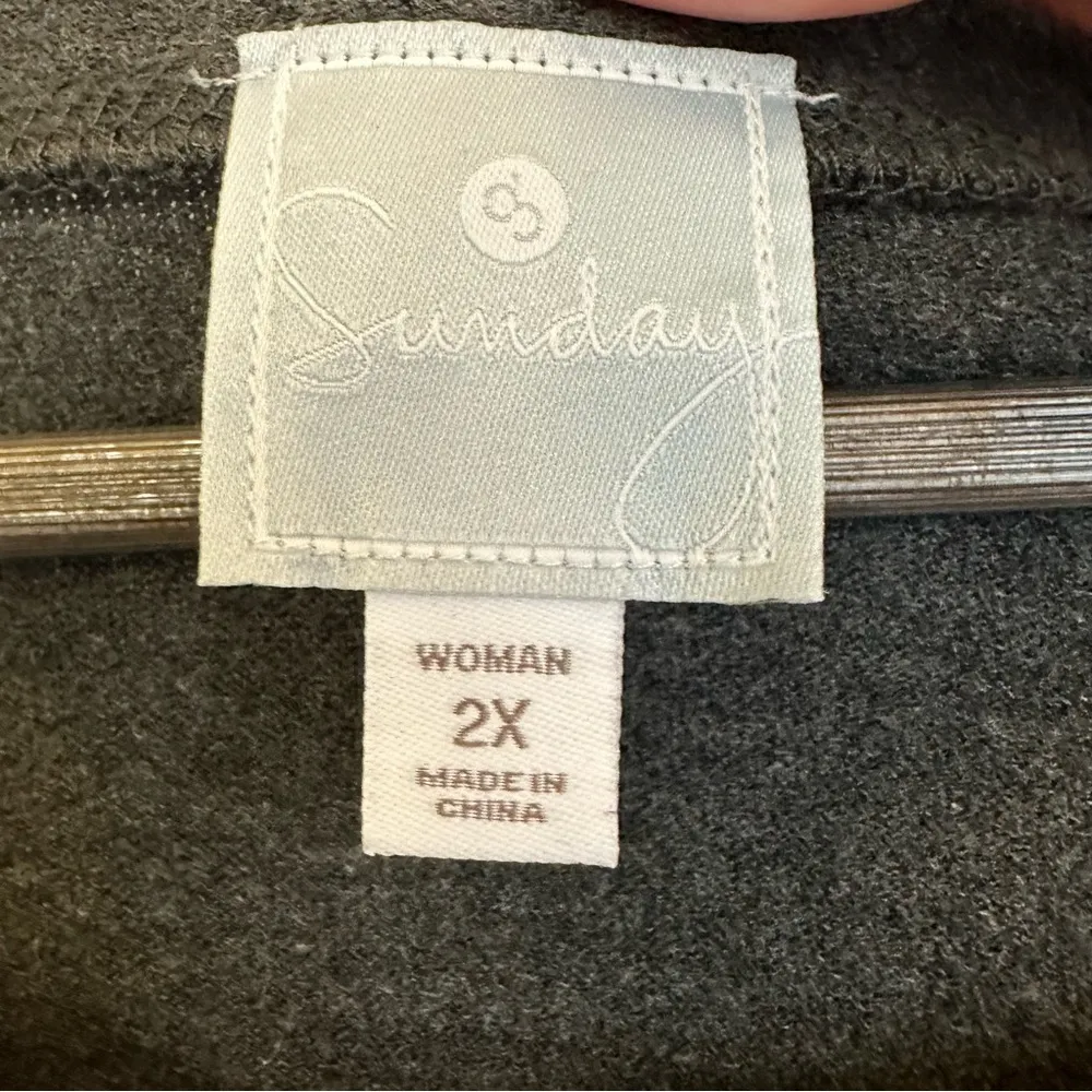 Sundays, gray pullover sweatshirt with black lace women’s 2X - Image 6