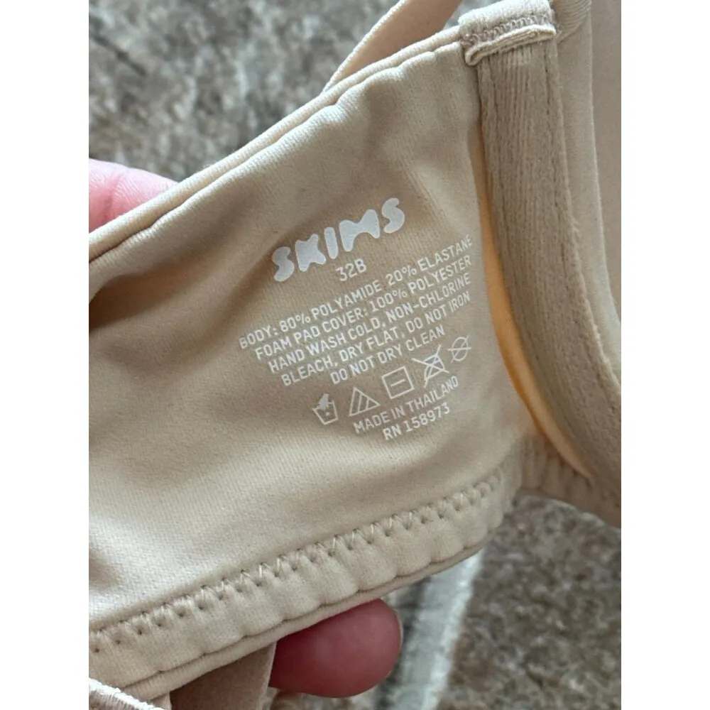 Skims Fits Everybody Full Coverage Bra Sand Size 32B - Image 7