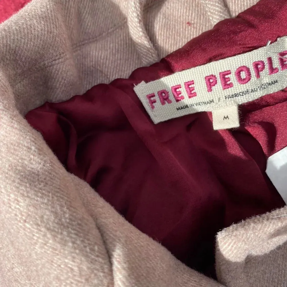 Free People Hannah Slouchy Blazer jacket in camel
Women’s medium M - Image 2