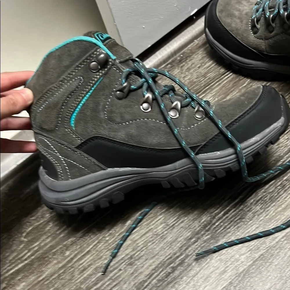 Cabela's Blue and Gray Athletic Shoes with Durable Design - Image 2