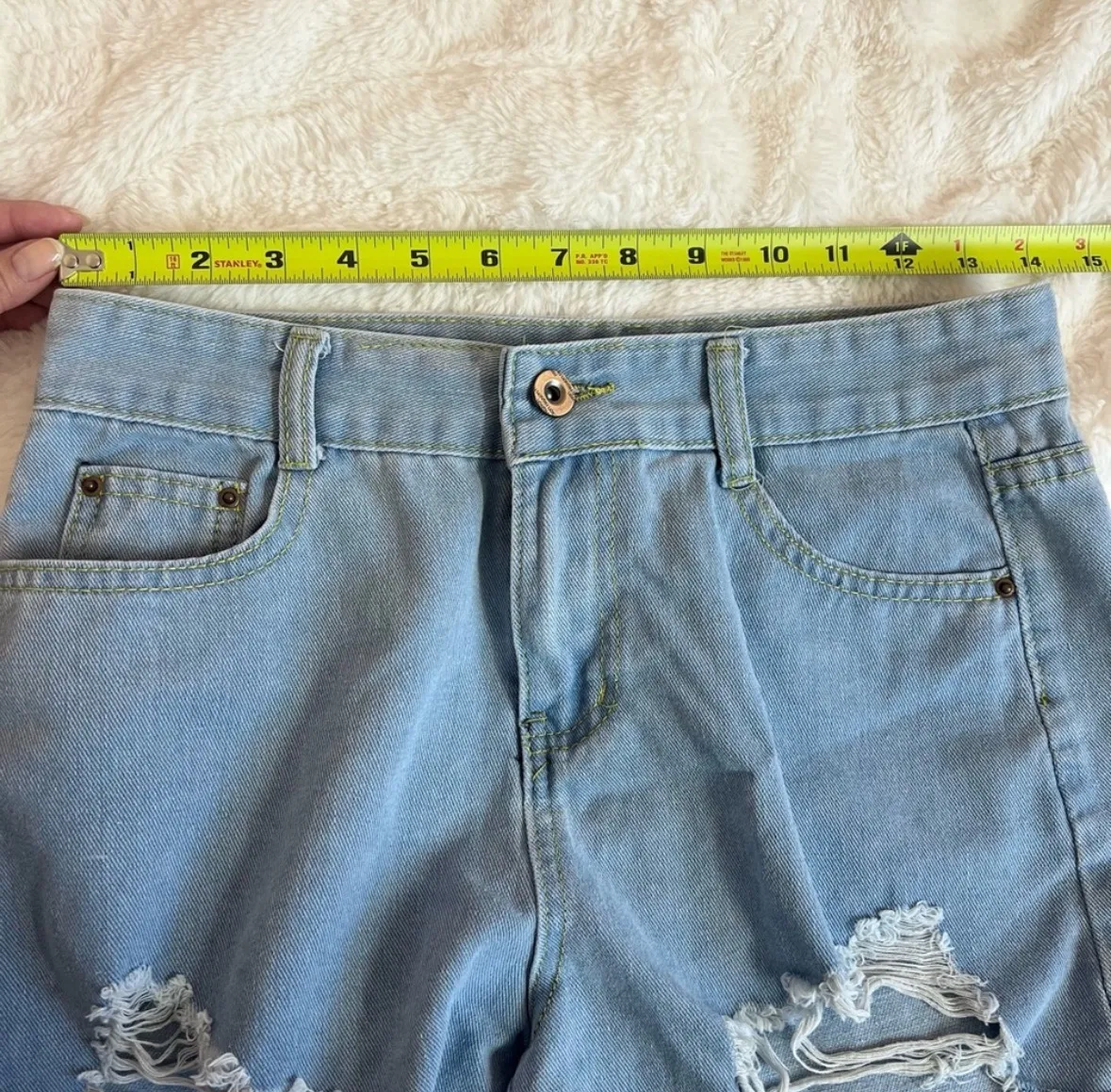 Light Blue Distressed Ripped Denim Y2K Jean Shorts Size 28 - Image 7