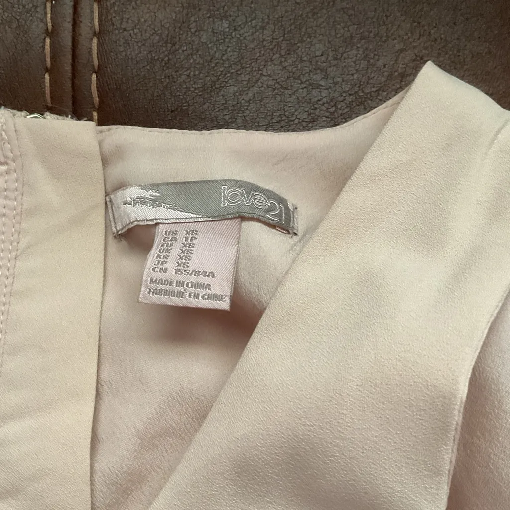 Chic Cream Midi Dress with Ruffle Detail - Image 2