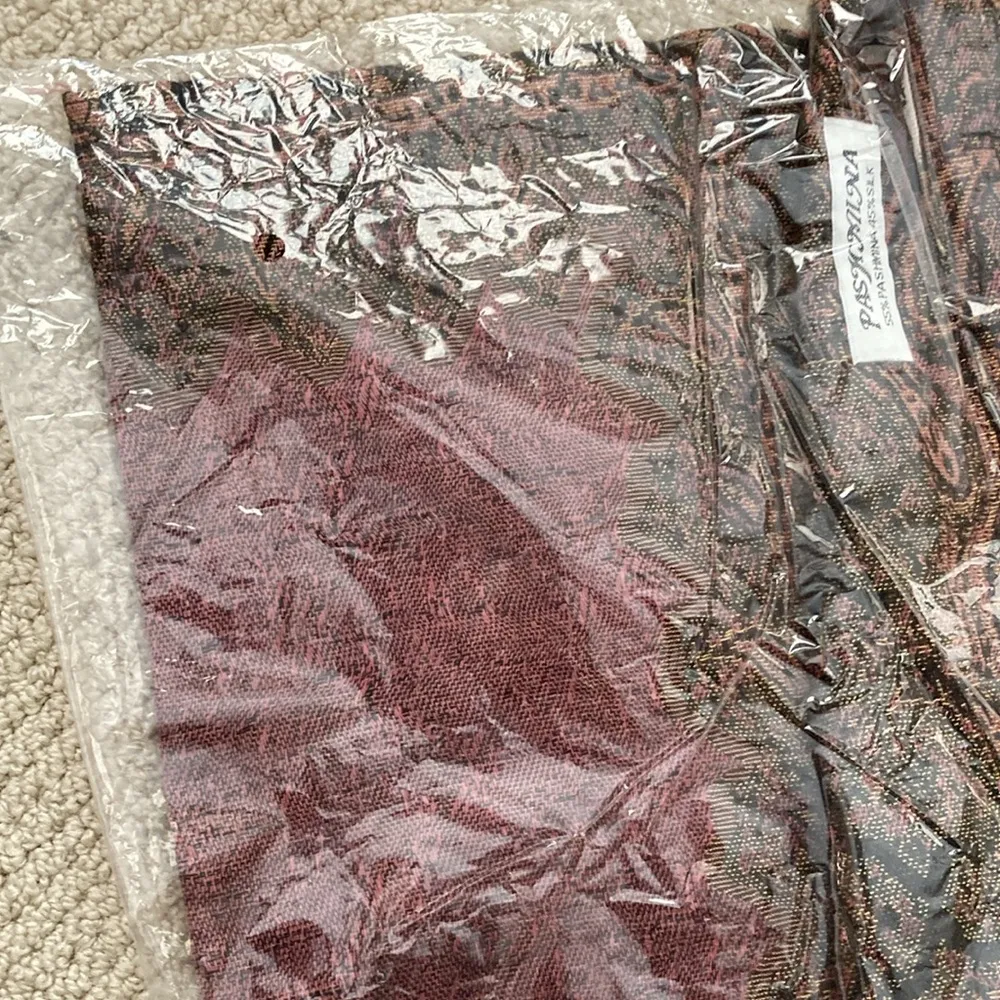 NEW Pashmina Scarf Wrap Tassles Burgundy Bronze  55% Pashmina 45% Silk SEALED - Image 3
