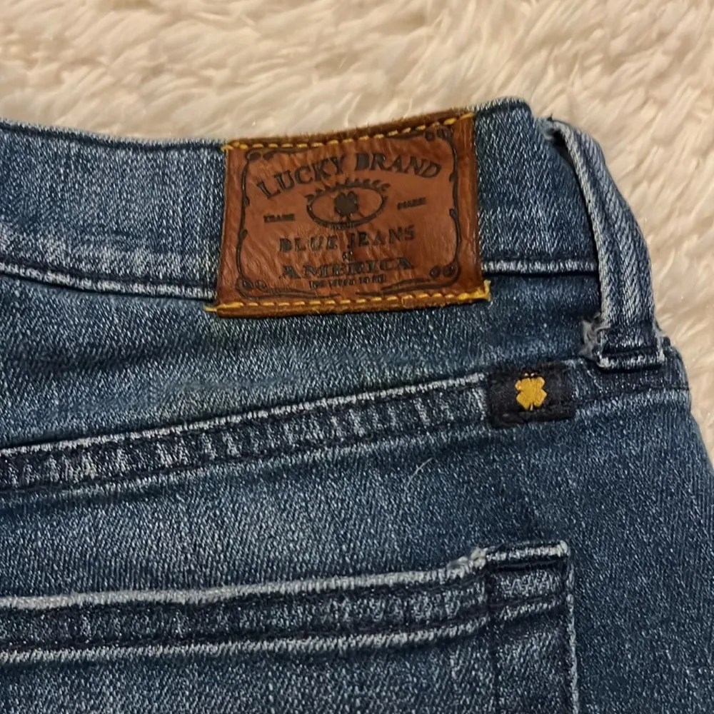 Jeans Sweet’ N Low Bootcut Dark Wash
Size 6/28 31” inseam EUC - Image 7