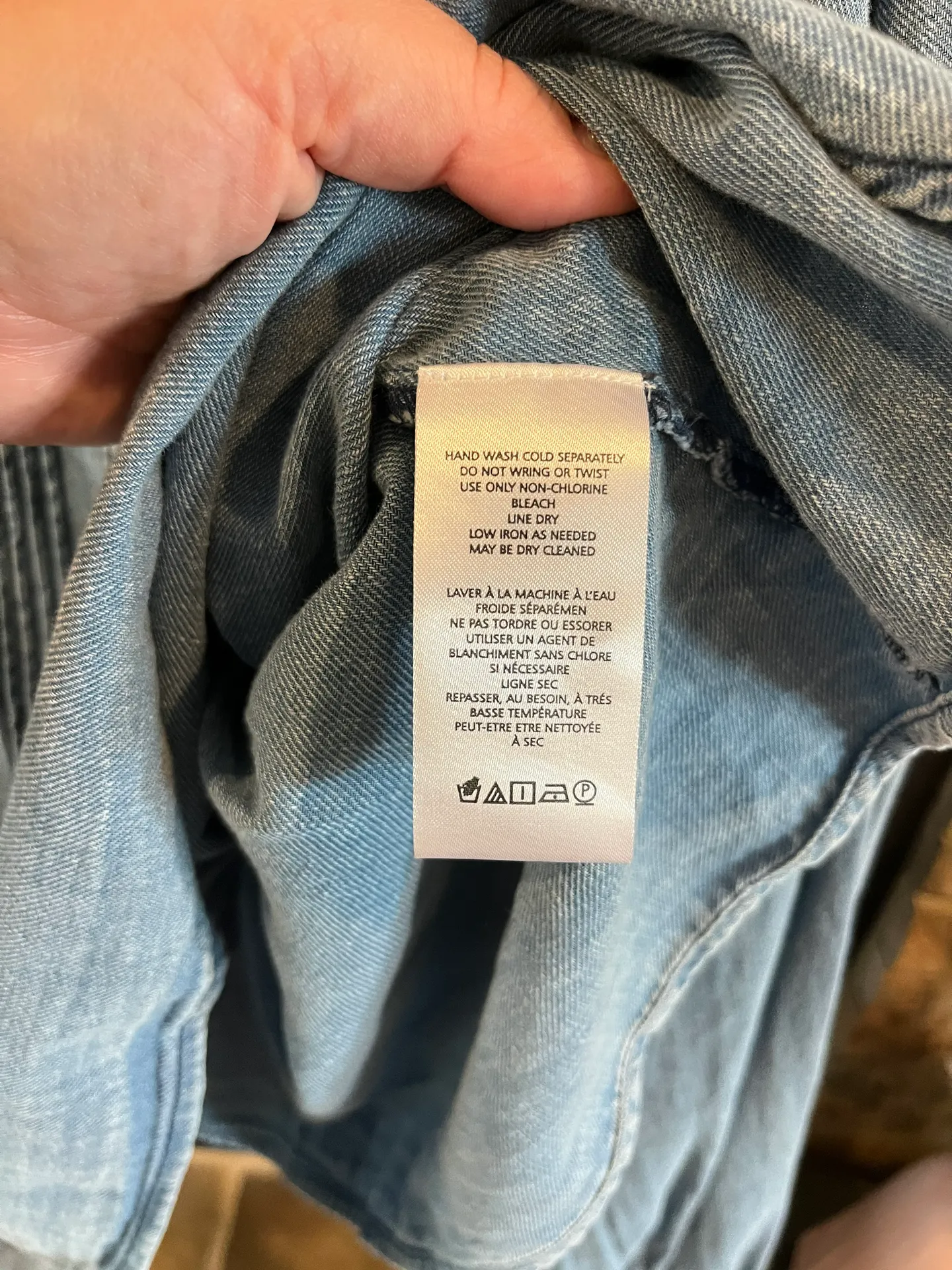 Anthropologie Pilcro Buttondown Blue Chambray Blouse Large - Image 4