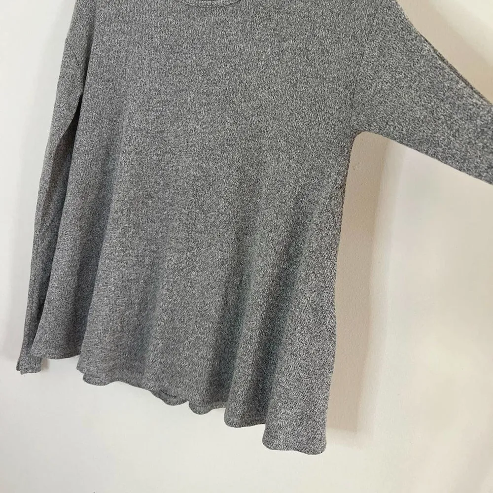 Mossimo gray long sleeve slightly flared fit crew neck sweater women's size M Size M - Image 3