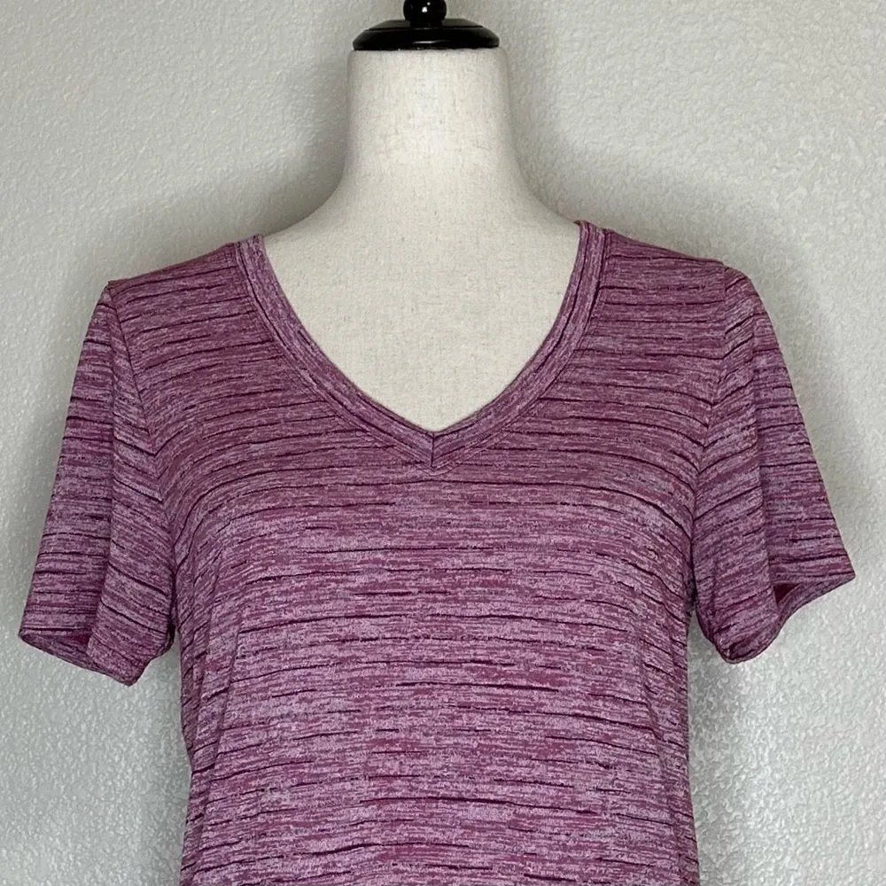 Athleta Breezy Scoop V-neck Short Sleeves Pull Over Tee, Sz Medium - Image 3