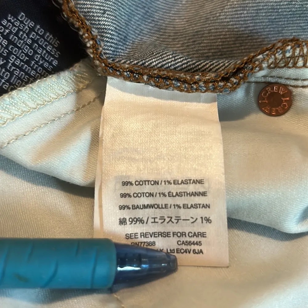 J Crew mid rise denim shorts in light wash H6202 - Image 5