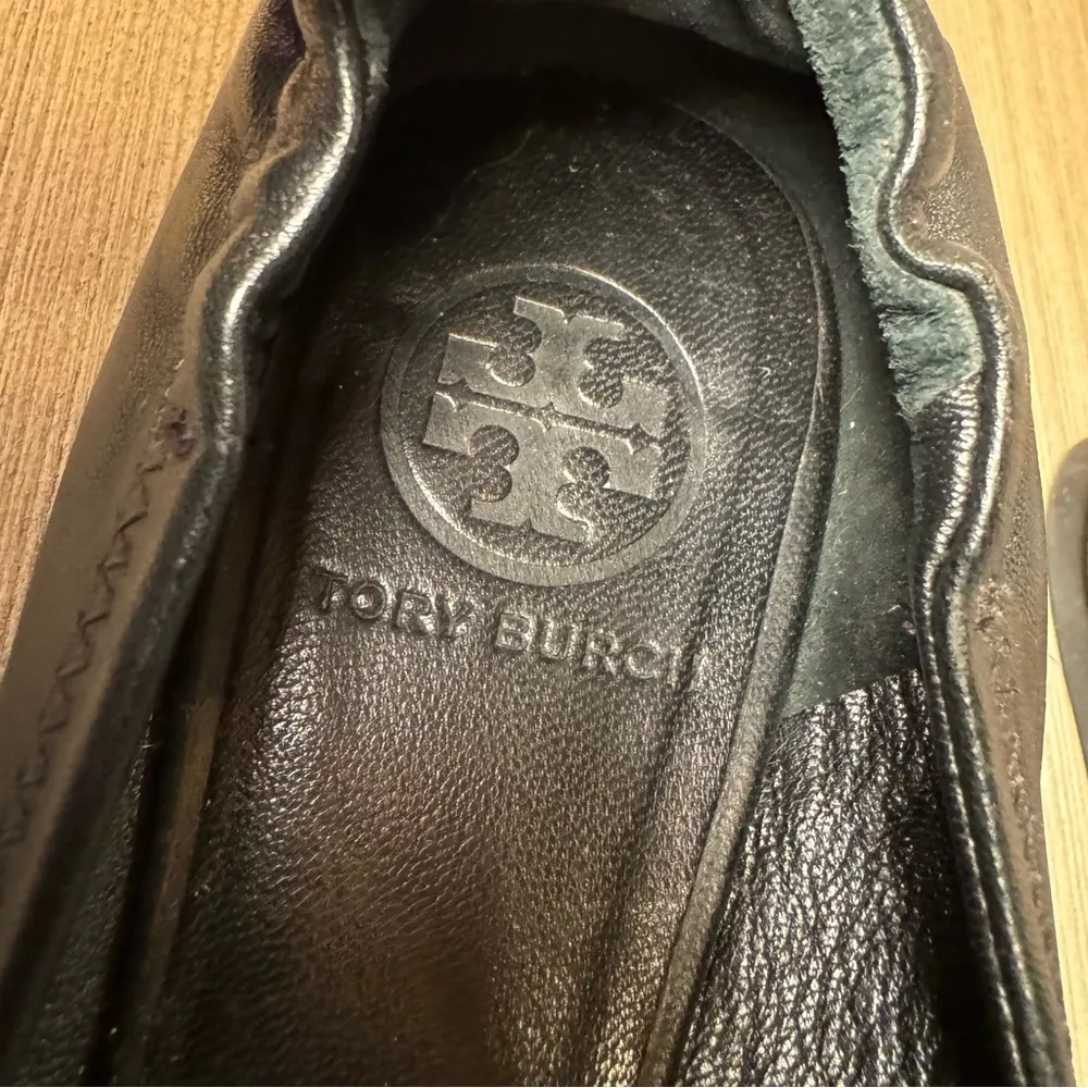 Tory Burch Claire Ballet Flat Black Silver Hardware Size 7.5 capsule minimalist‎ - Image 4