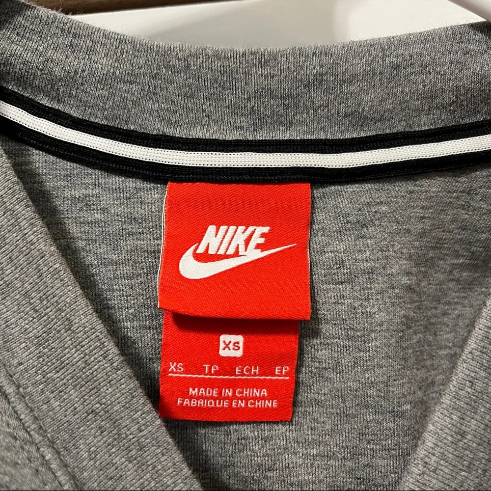 Nike Air grey & purple cropped tank - Image 5