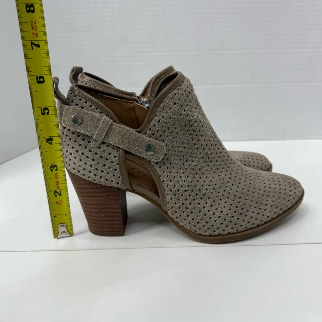 Franco Sarto Perforated Taupe Ankle Booties size 6.5 - Image 7