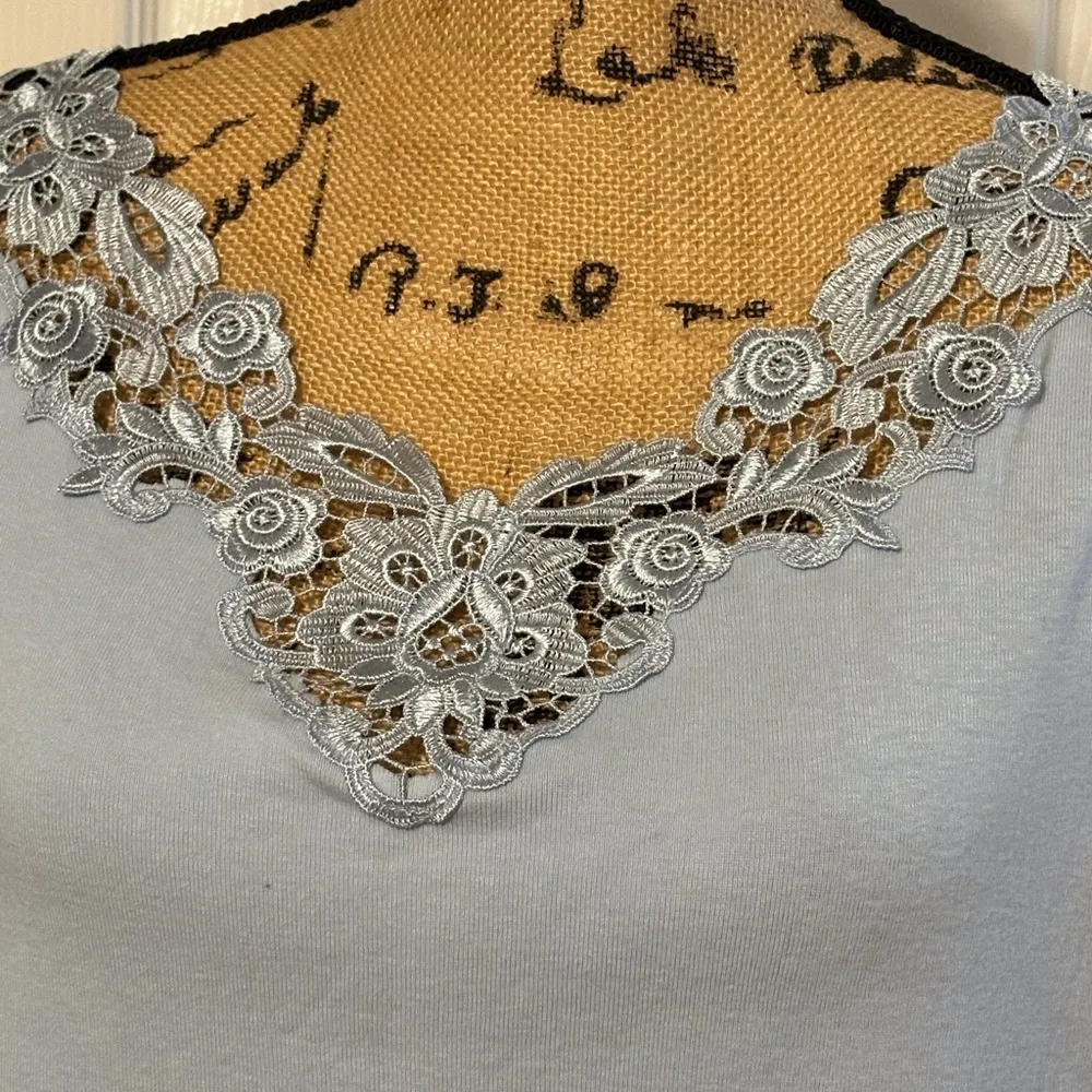 Women  V Neck Lace Sleeveless Tank Top.Size PXL - Image 2