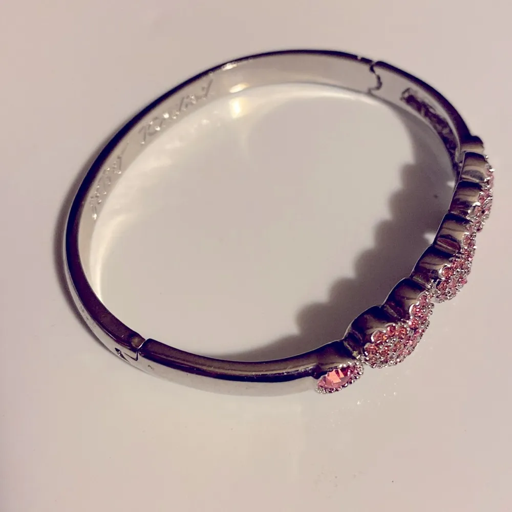 Betsey Johnson Silvertone Pink
Rhinestone Bangle Bracelet - Image 4